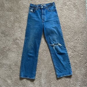 Levi’s Ribcage Ripped Jeans